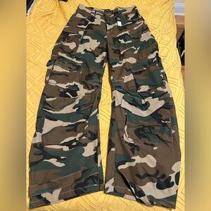 🆕Fashion Nova Reservoir Camo Utility Pants